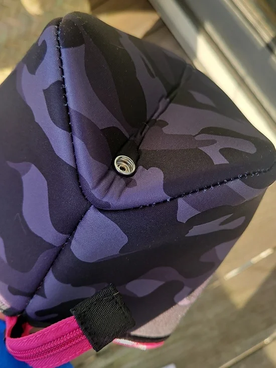 New HAUTE SHORE Kyle Epic Neoprene Camo Toiletry Cosmetics Bag w Pink Stripes - Picture 7 of 7